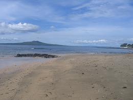 walk from Milford beach to Takapuna beach