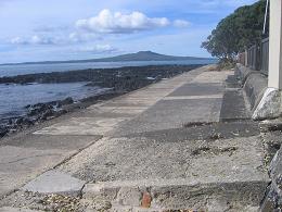 walk from Milford beach to Takapuna beach