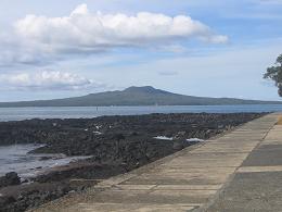 walk from Milford beach to Takapuna beach