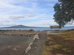 walk from Milford beach to Takapuna beach