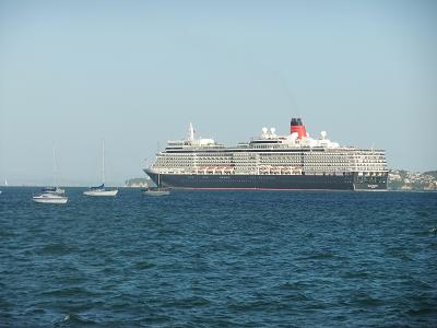 QE2