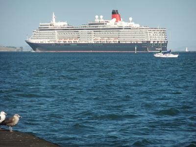 QE2