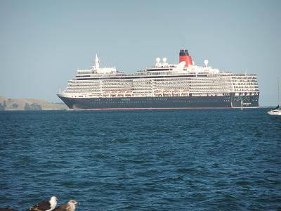 QE2